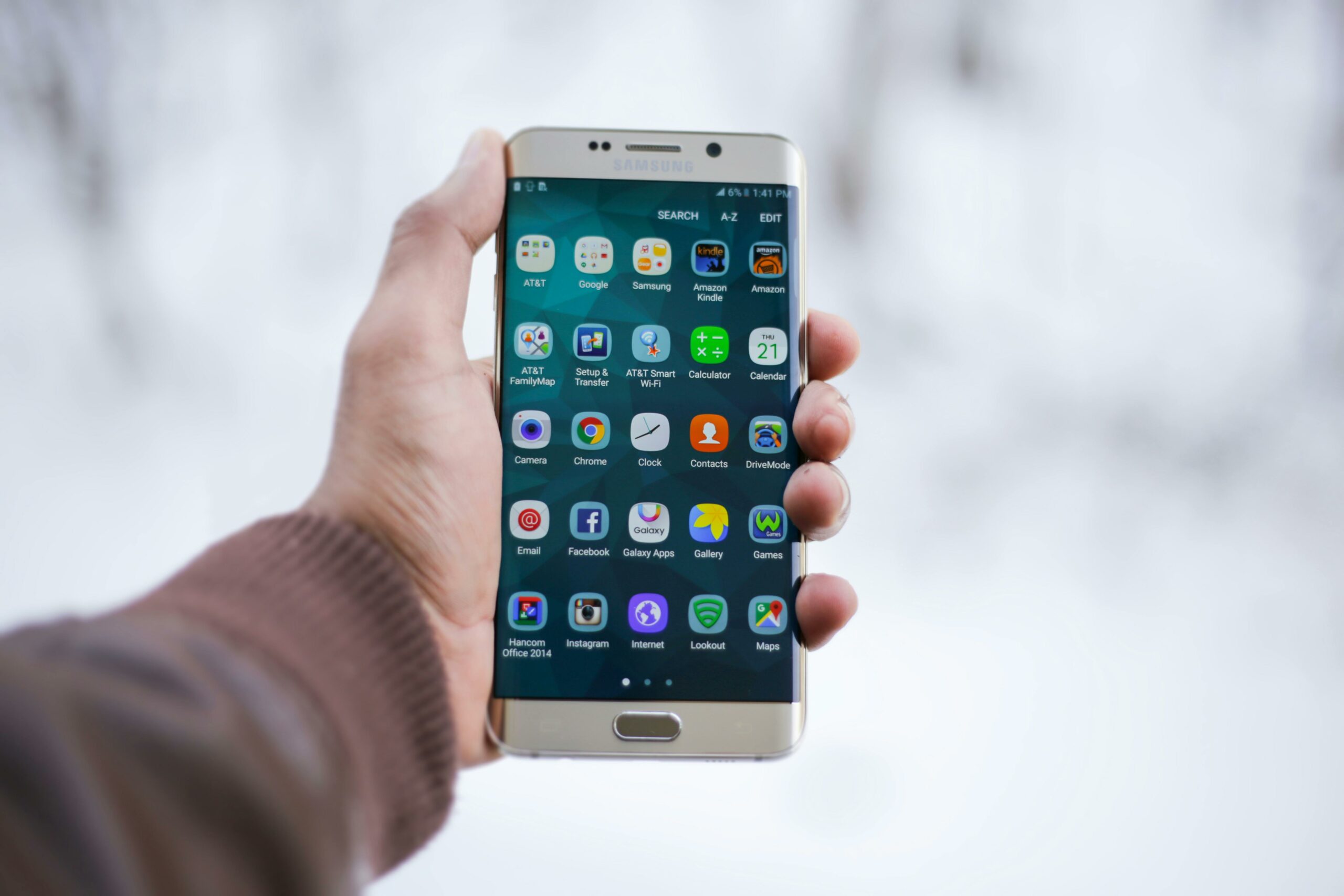 Réveiller un vieux smartphone : le guide expert